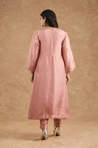 Dull peach opara silk hand embroidered kurta set