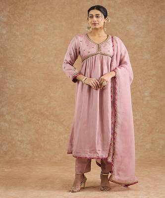 Dull pink viscose opara silk hand embroidered kurta set 1