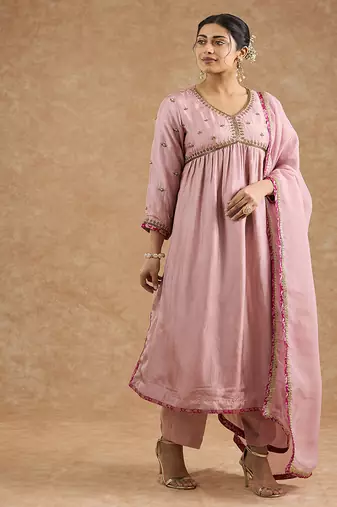 Dull pink viscose opara silk hand embroidered kurta set