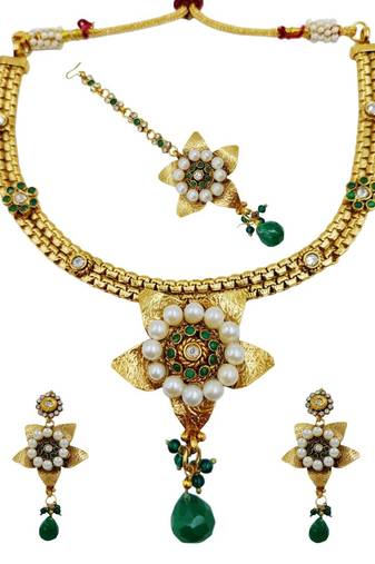 Designer gold plated kundan pearl bridal choker set with earrings & maang tikka