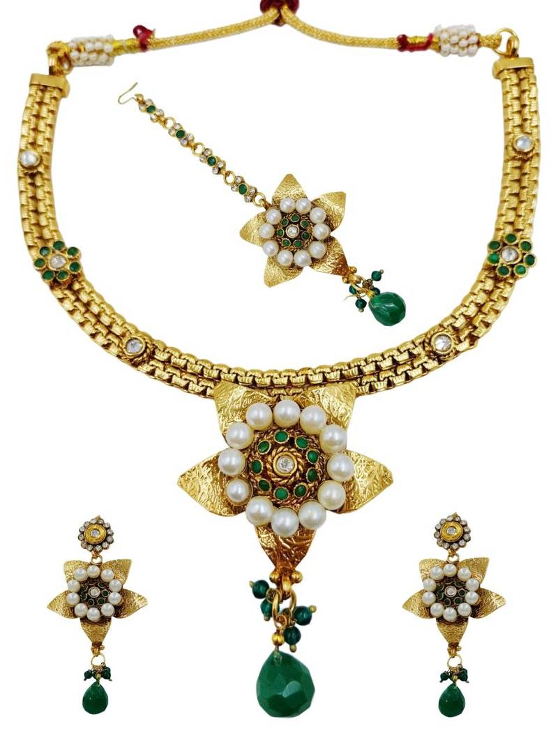 Designer gold plated kundan pearl bridal choker set with earrings & maang tikka