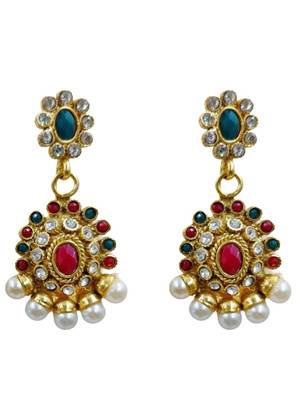 Designer gold plated kundan pearl bridal choker set with earrings & tikka 3