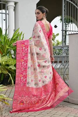 Pink color banarasi silk blend ajhrakh meena zari weaving patola saree 3