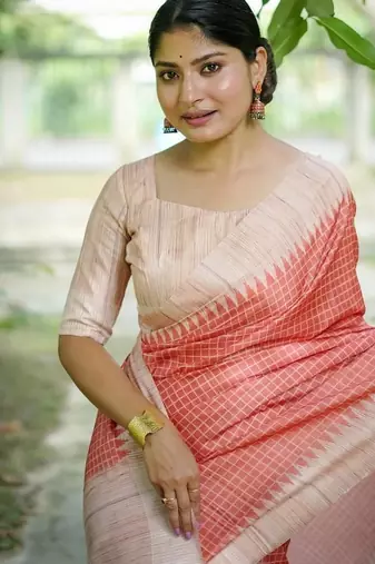 Orange color tussar silk blend checks printed style kanth weaving saree