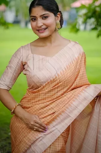 Yellow color tussar silk blend checks printed style kanth weaving saree