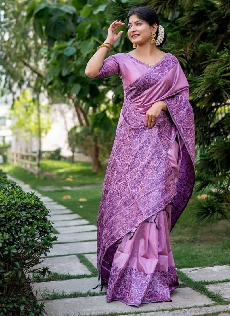 Levender color handloom raw silk weaving pallu saree