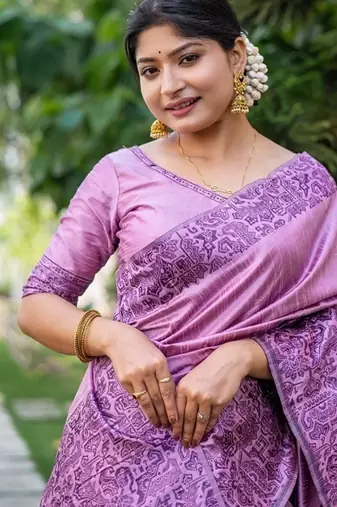 Levender color handloom  silk blend weaving pallu saree