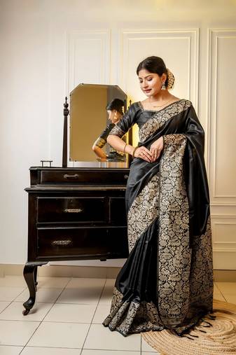 Black color handloom raw silk weaving pallu saree