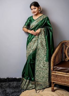 Green color handloom  silk blend weaving pallu saree 1