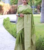 Mehandi color banglori handloom  silk blend waving buttis saree