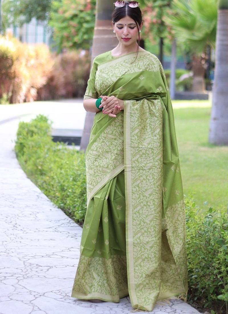 Mehandi color banglori handloom raw silk waving buttis saree