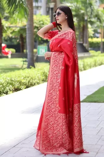 Red color banglori handloom  silk blend waving buttis saree