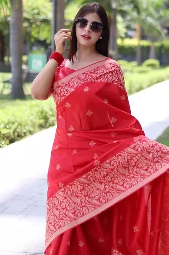 Red color banglori handloom  silk blend waving buttis saree