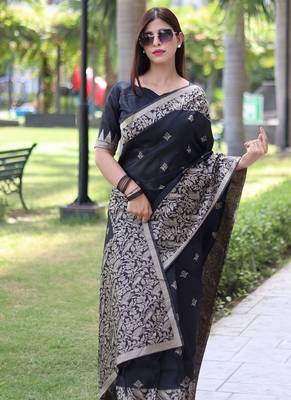 Black color banglori handloom  silk blend waving buttis saree 4