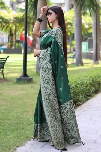 Green color banglori handloom  silk blend waving buttis saree