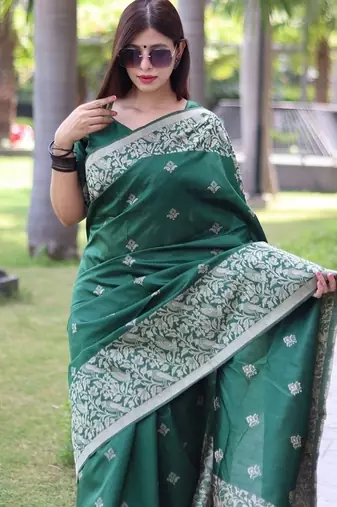 Green color banglori handloom  silk blend waving buttis saree
