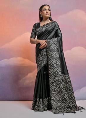 Back color banglori handloom  silk blend waving saree 1