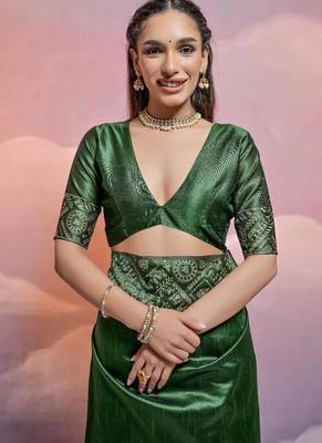 Green color banglori handloom  silk blend waving saree 2