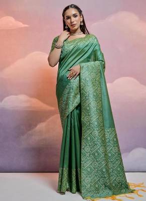 Sea green color banglori handloom  silk blend waving saree 1