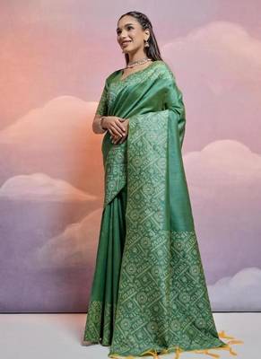 Sea green color banglori handloom  silk blend waving saree 3