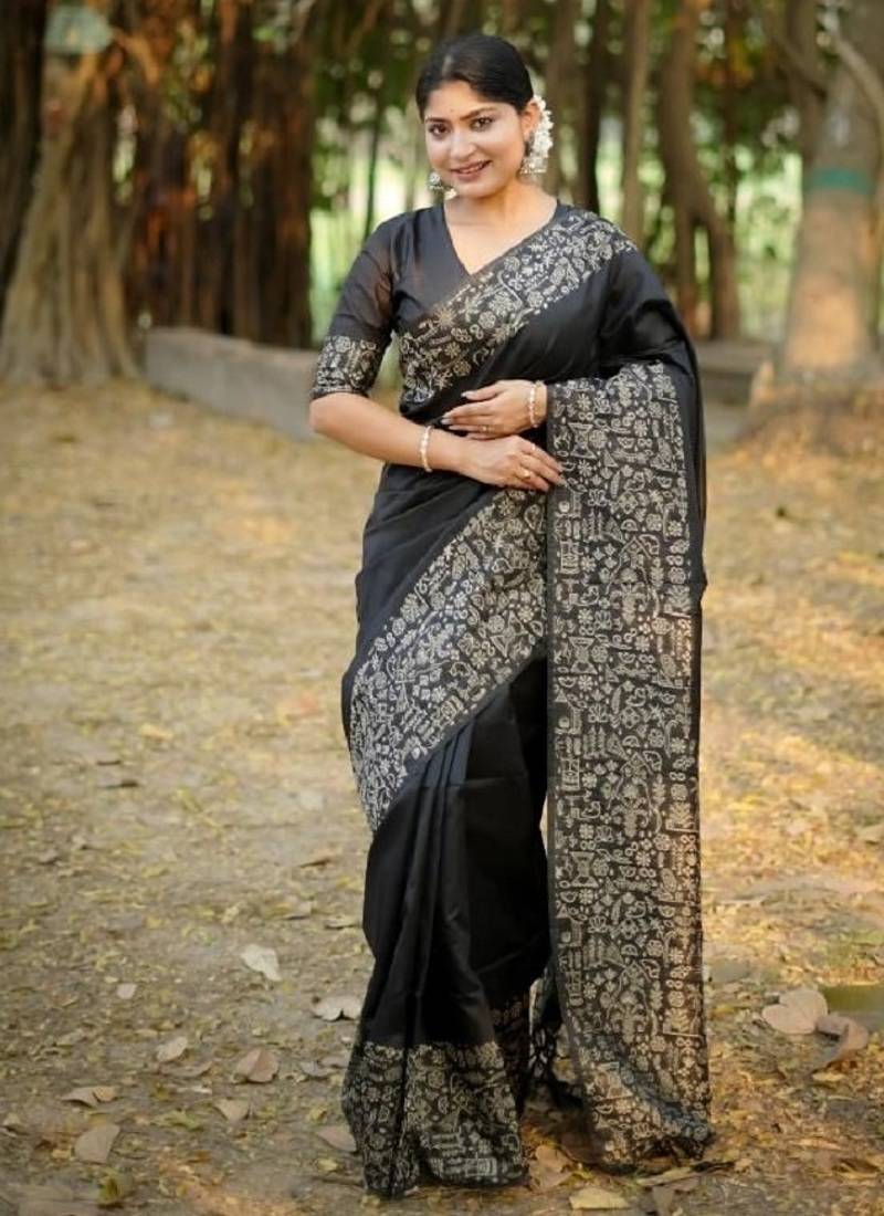 Black color handloom raw silk weaving pallu saree