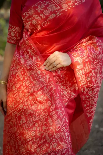 Red color handloom  silk blend weaving pallu saree