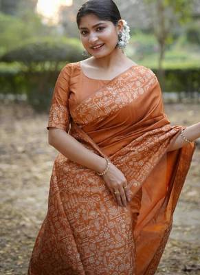 Orange color handloom  silk blend weaving pallu saree 3