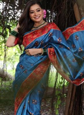 Blue color  silk blend peacock printed saree 4
