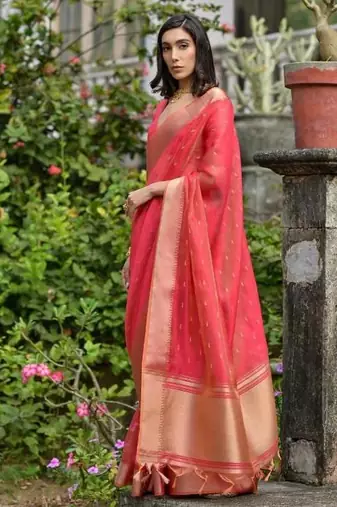Gajri pink color kalyani silk blend zari weaving butti & border saree
