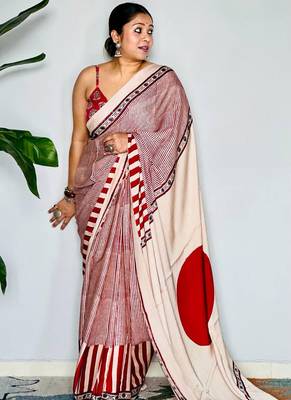 Red original japan satin saree with digital print blouse 4