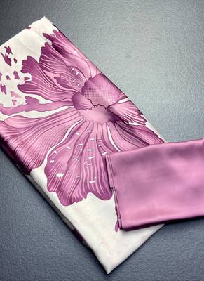 Onion pink original japan satin saree with digital print blouse 3