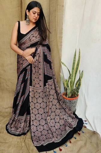 Multicolor original japan devsena satin saree japan satin digital print blouse