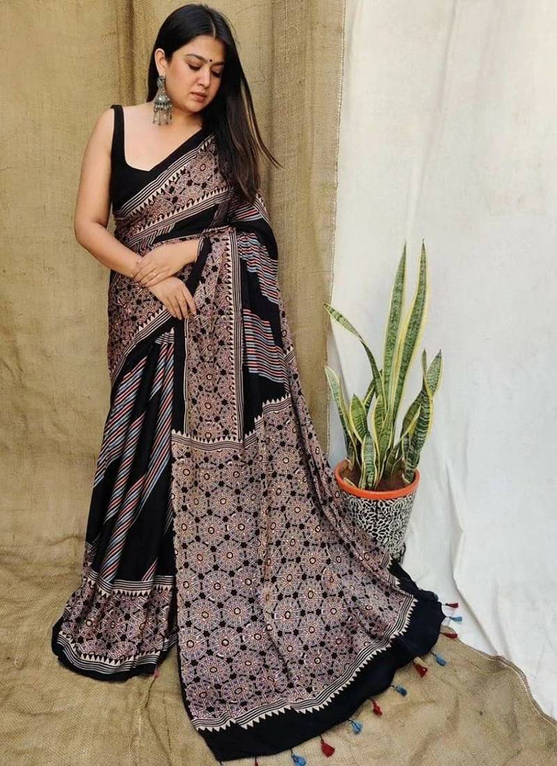 Multicolor original japan devsena satin saree japan satin digital print blouse