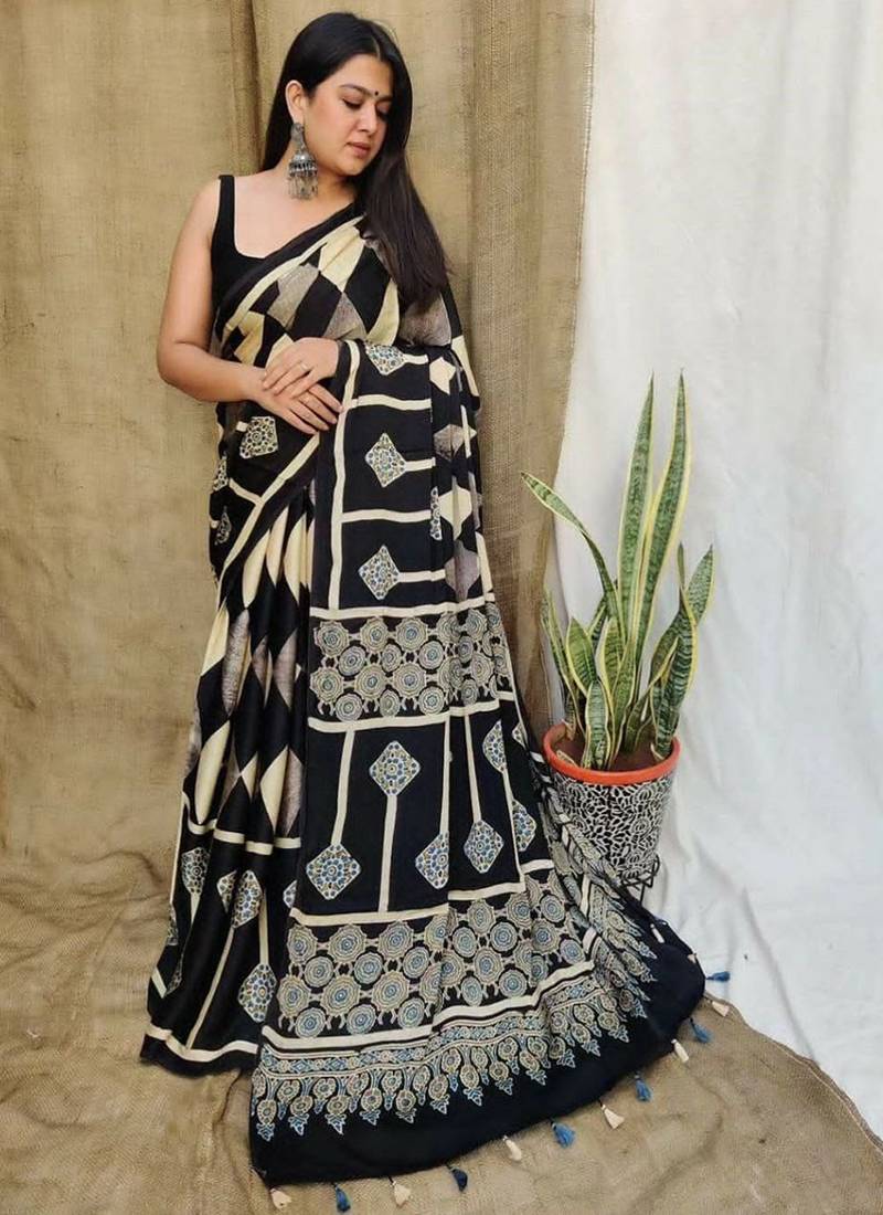Multicolor original japan devsena satin saree japan satin digital print blouse