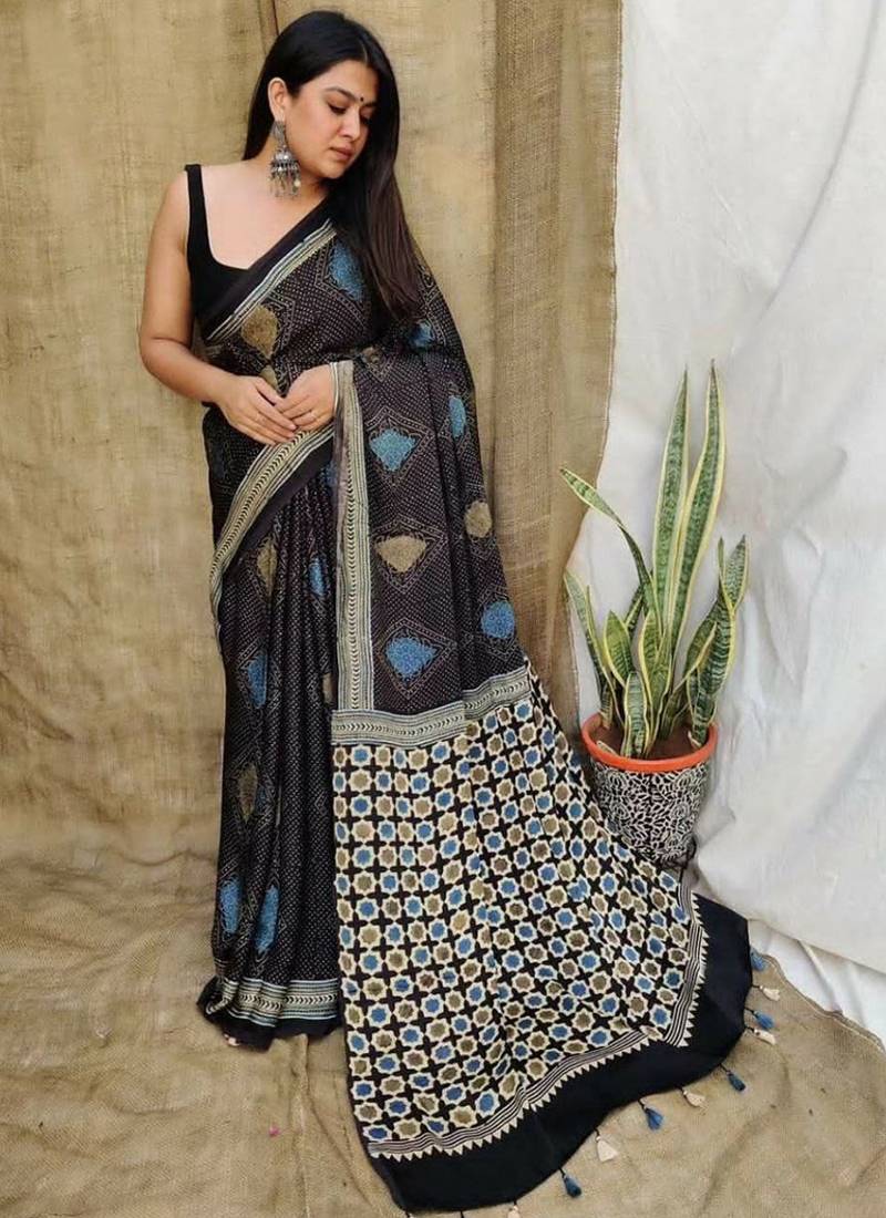 Multicolor original japan devsena satin saree japan satin digital print blouse