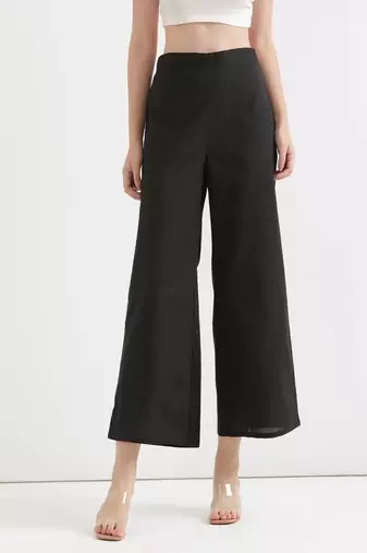 Styllow women black high-rise trousers with 2 deep pockets