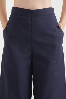 Styllow women navy blue high-rise trousers with 2 deep pockets 2