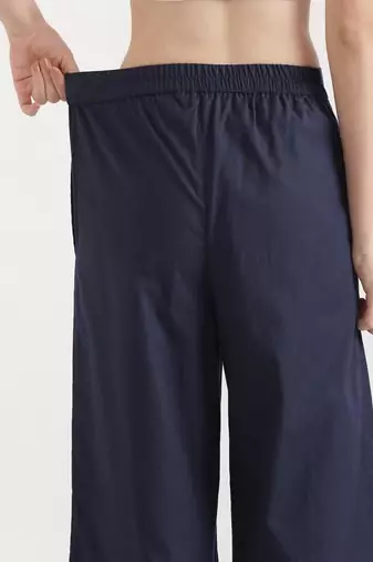 Styllow women navy blue high-rise trousers with 2 deep pockets