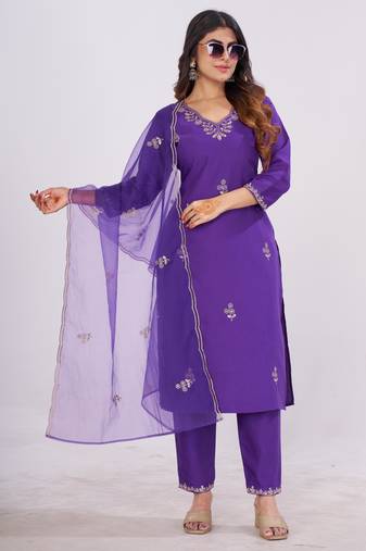 PURPLE COTTON BLEND WITH EMBRODEIRY WORK DESIGN WOMENS KURTI SET 