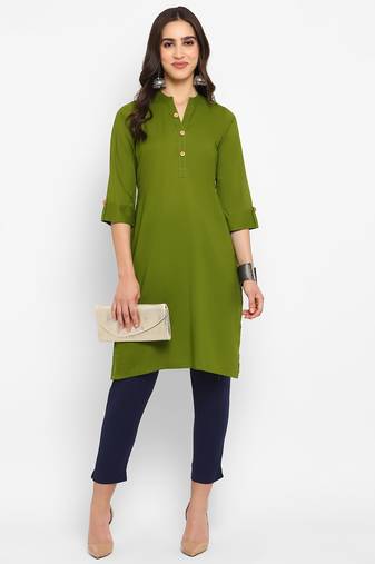 Women's solid green straight cotton kurta with mandarin collar and 3/4 fold-up sleeves