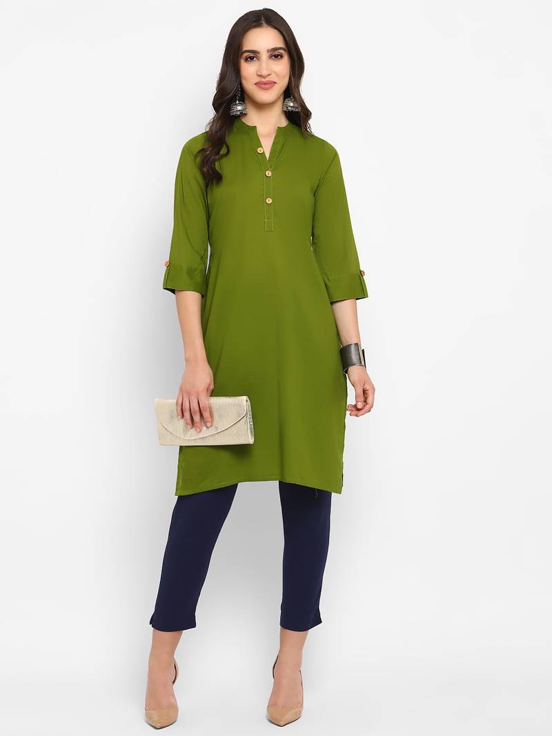 Women's solid green straight cotton kurta with mandarin collar and 3/4 fold-up sleeves