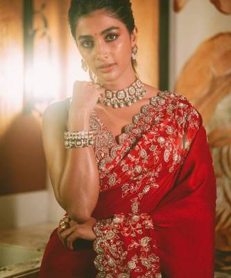 Red heavy embroidered rangoli silk blend saree 2