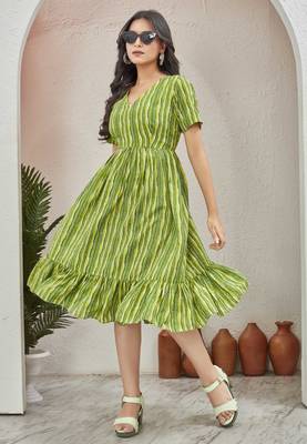 Women fluorescent green geometric striped print poly cotton fit & flare gown 3