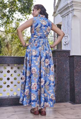 Women blue all-over floral print poly cotton fit & flare gown 2