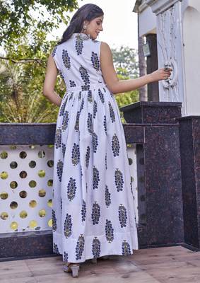 Women off-white all-over floral print poly cotton fit & flare gown 2