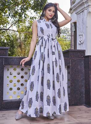 Women off-white all-over floral print poly cotton fit & flare gown 3
