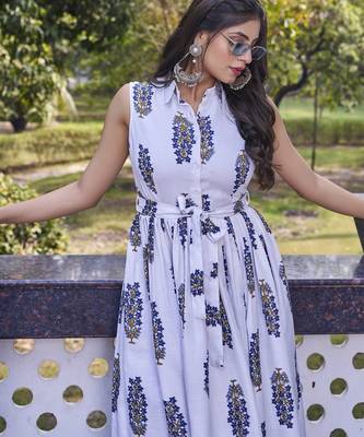 Women off-white all-over floral print poly cotton fit & flare gown 4