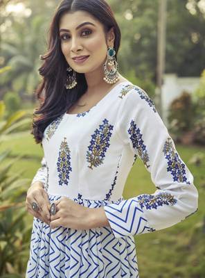 Women white floral printed tiered anarkali maxi dress 4