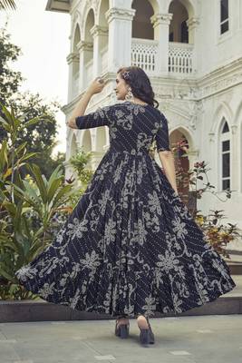 Women black floral printed flared anarkali maxi dress 2
