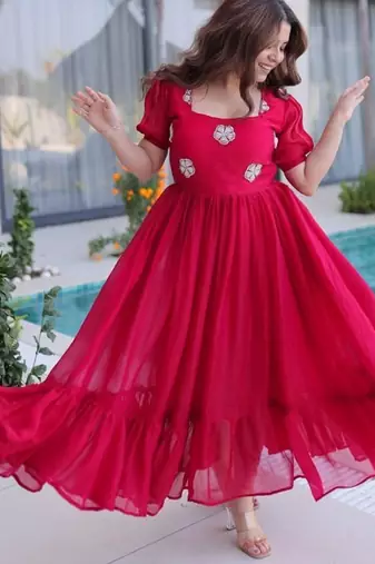 Womens new fendi silk with beads embroidered work gown set